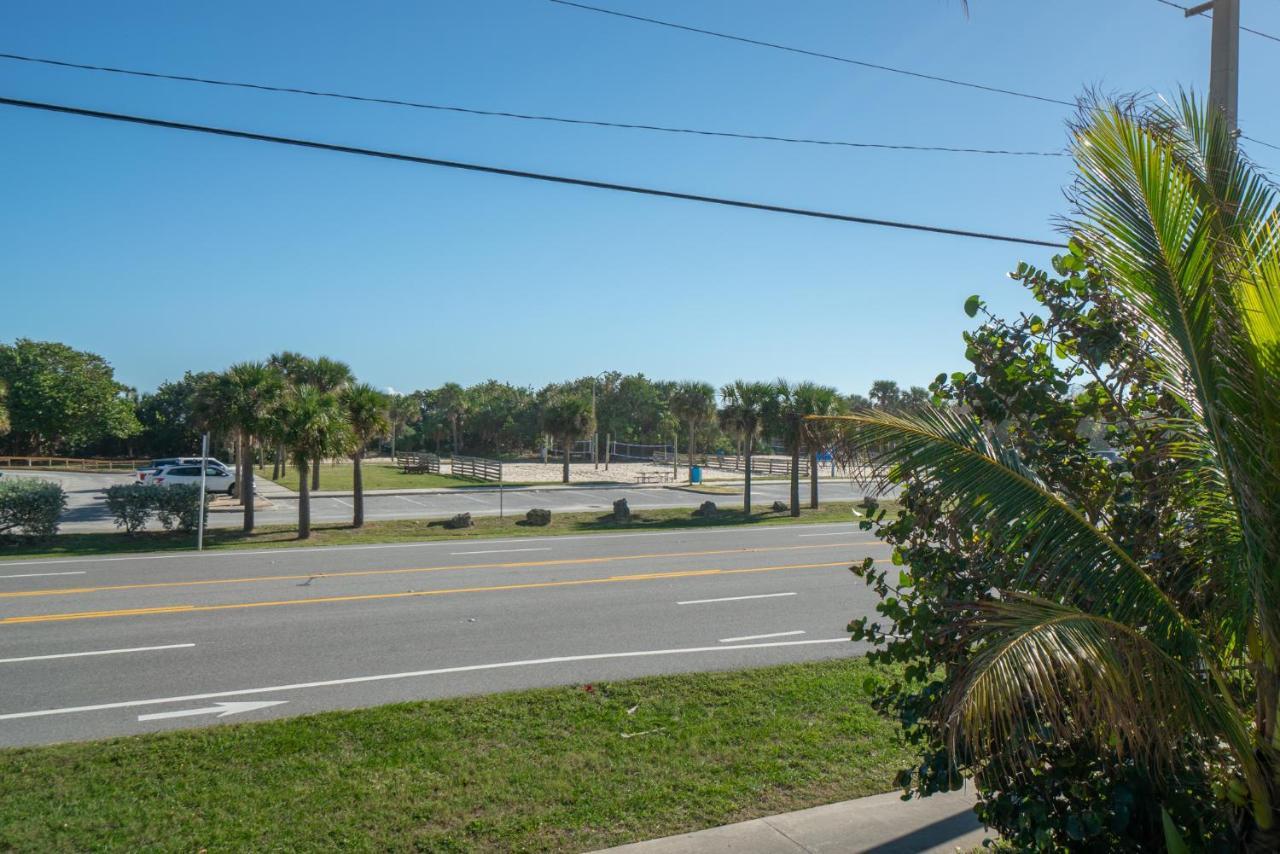 Beachside Serenity Escape - Private 3Br And 2Ba, Dog Friendly Duplex Oasis, Steps To Shore! Мельбурн Экстерьер фото